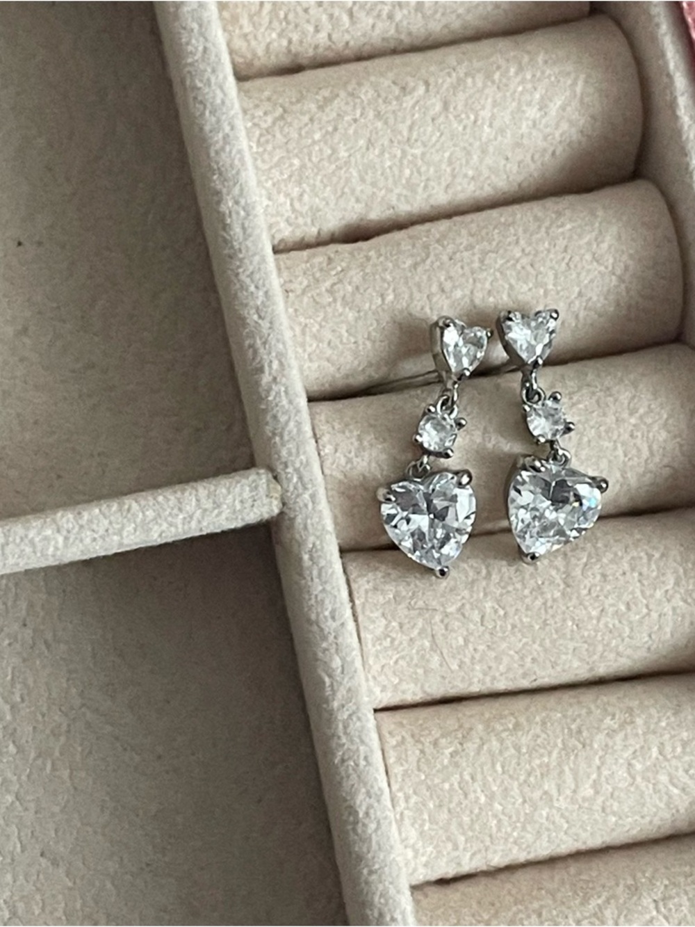 sterling silver heart dangle earrings🩷